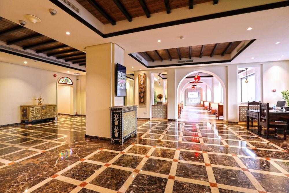 Delmon International Hotel Манама Екстериор снимка