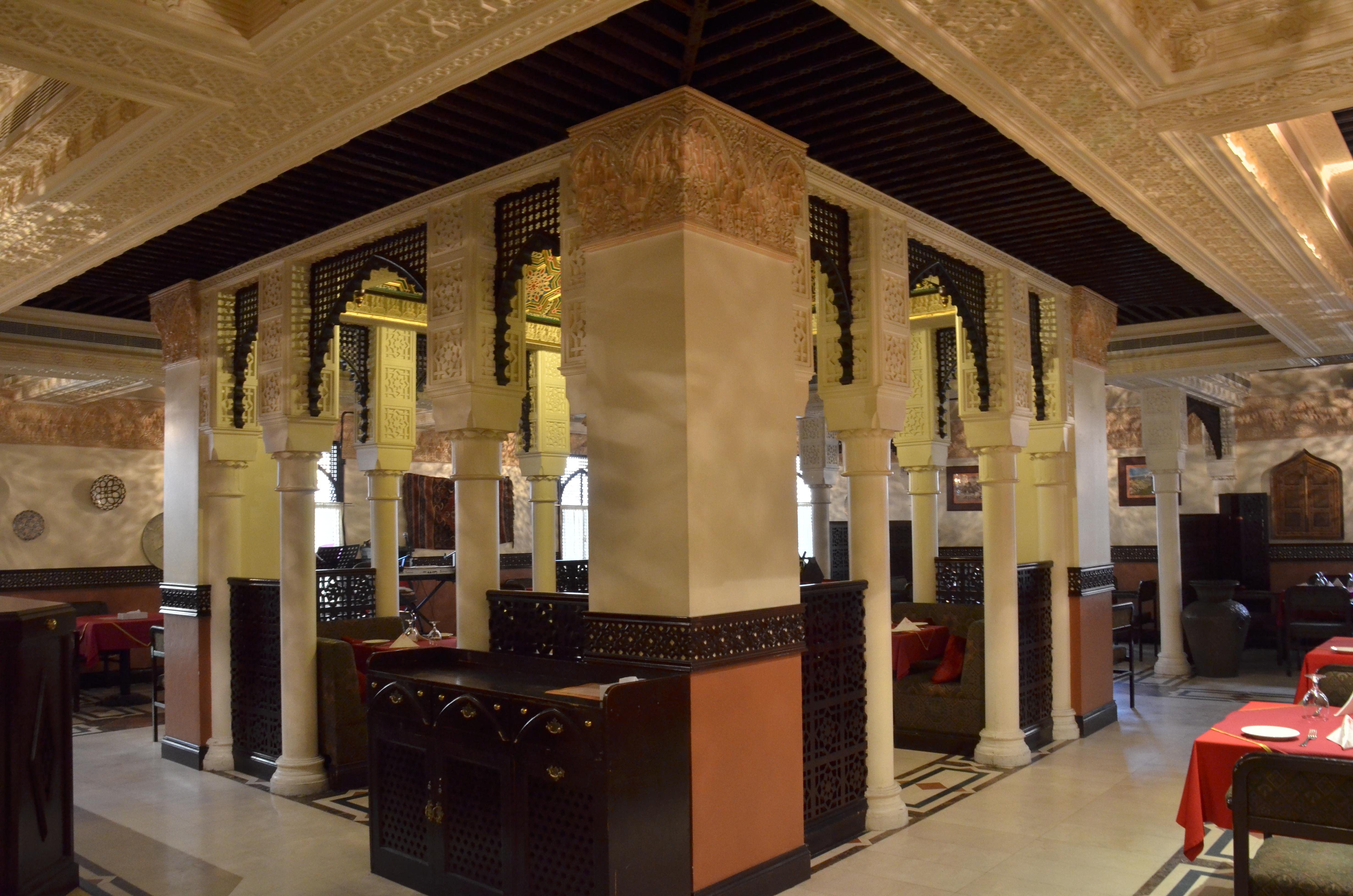 Delmon International Hotel Манама Екстериор снимка