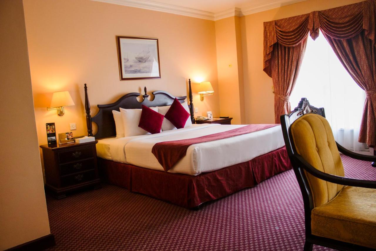 Delmon International Hotel Манама Екстериор снимка