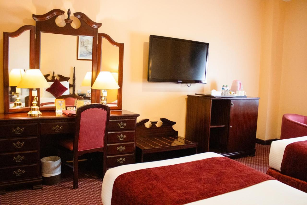 Delmon International Hotel Манама Екстериор снимка