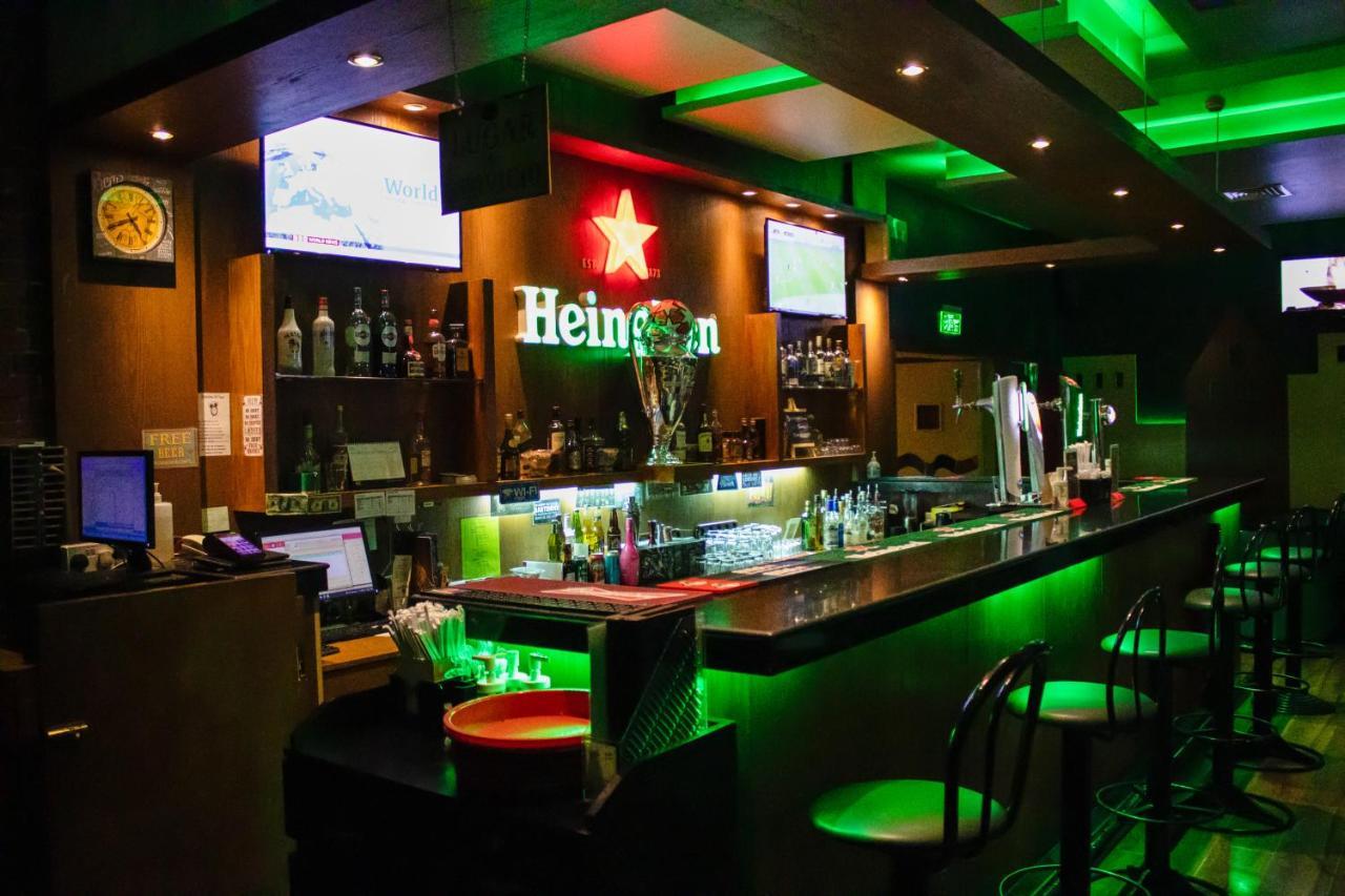 Delmon International Hotel Манама Екстериор снимка