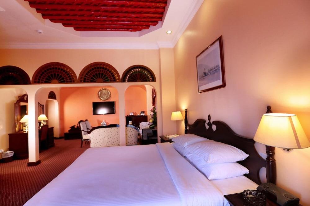 Delmon International Hotel Манама Екстериор снимка