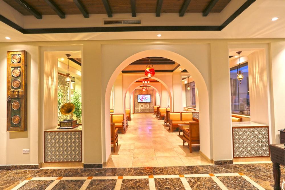 Delmon International Hotel Манама Екстериор снимка