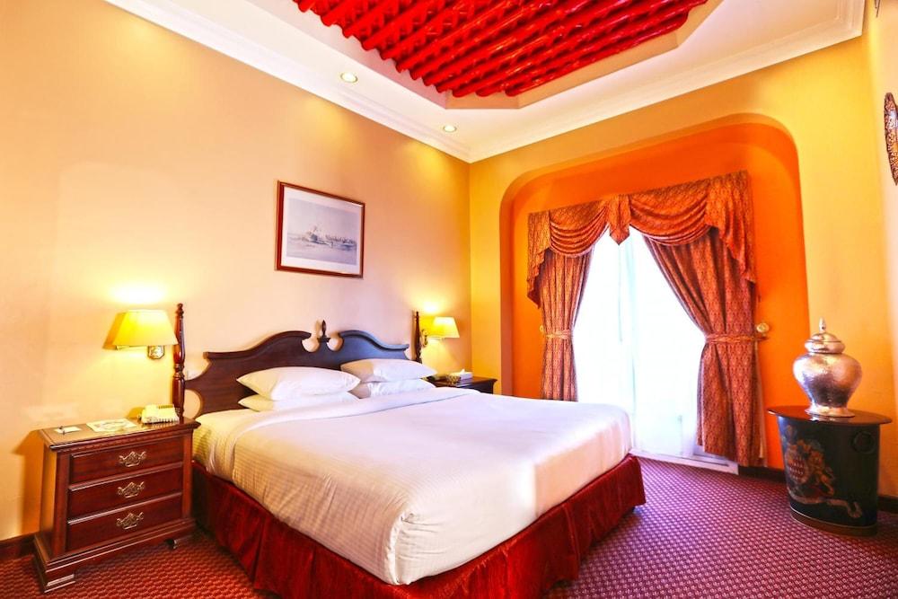 Delmon International Hotel Манама Екстериор снимка
