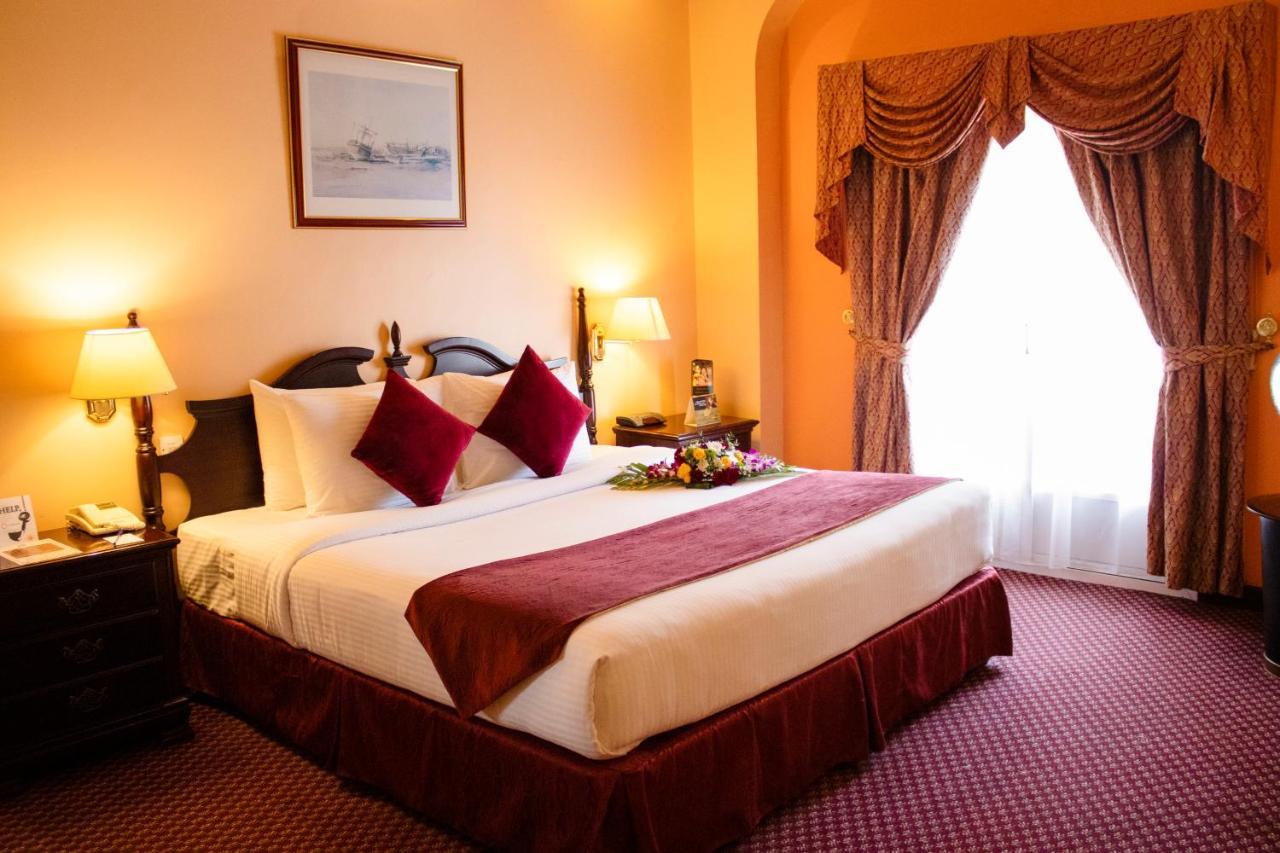 Delmon International Hotel Манама Екстериор снимка