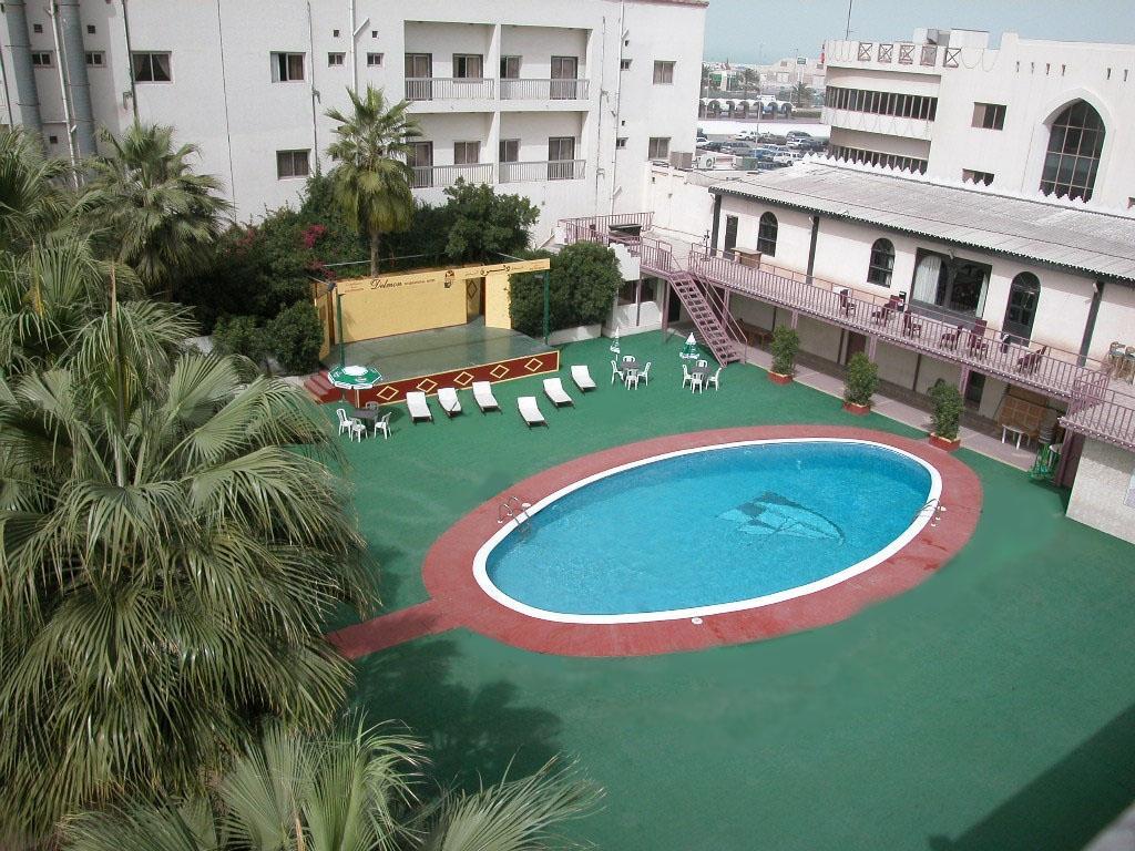 Delmon International Hotel Манама Екстериор снимка