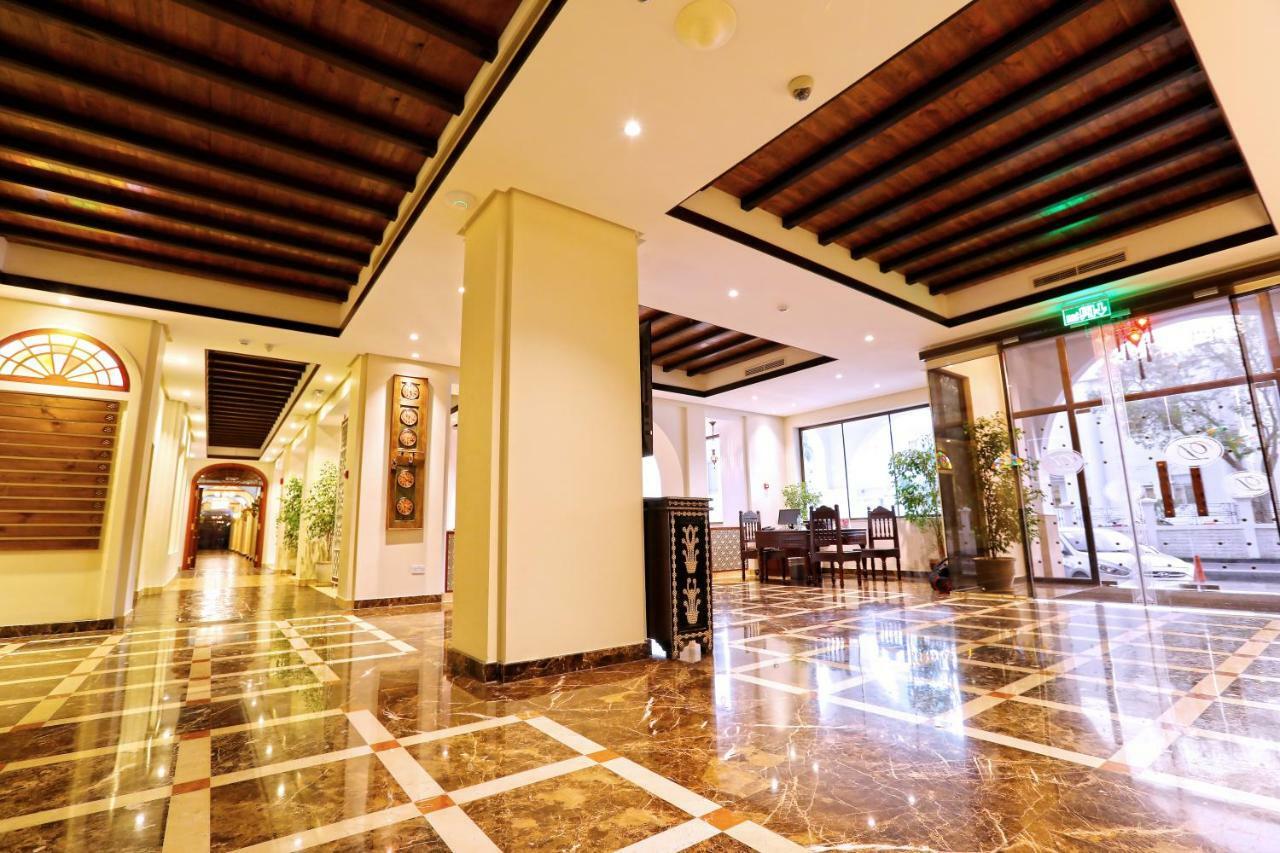 Delmon International Hotel Манама Екстериор снимка