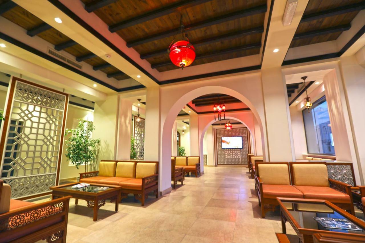 Delmon International Hotel Манама Екстериор снимка